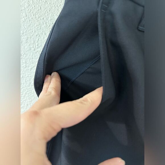 Vince Tapered Trouser in Black Sz 8 - Picture 3 of 8